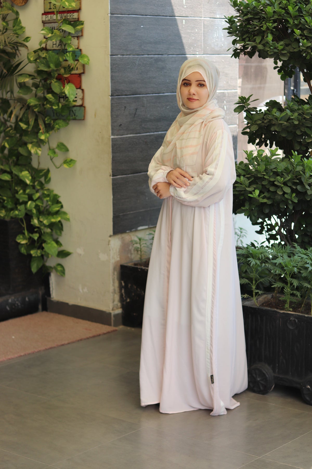 Fancy Abaya (Simple and Elegant)